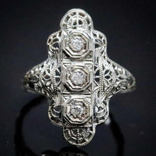 Load image into Gallery viewer, Vintage ring in white gold with diamonds