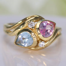 Load image into Gallery viewer, Vintage ring with pink sapphire and blue spinel in 14k yellow gold