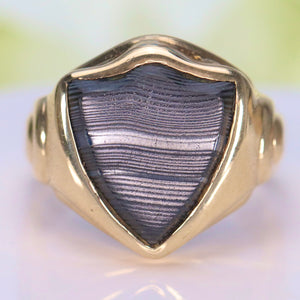 Vintage banded agate onyx shield shaped ring