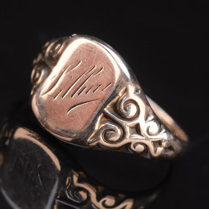 Vintage signet ring in rose gold from Manor Jewels