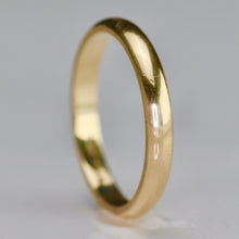 Load image into Gallery viewer, 14k yellow gold 2.7mm classic plain band