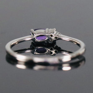 SPECIAL: Amethyst and diamond ring in white gold