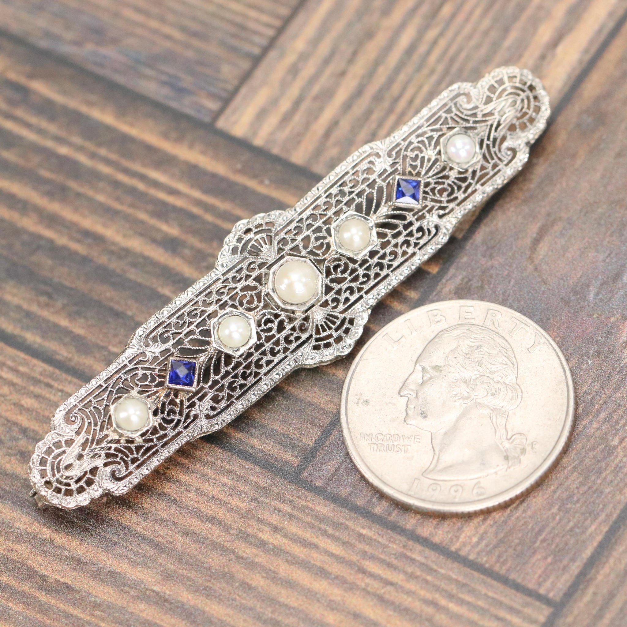 Filigree brooch online