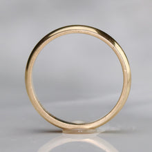 Load image into Gallery viewer, 14k yellow gold 2.7mm classic plain band