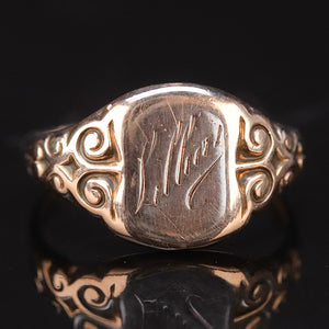 Vintage signet ring in rose gold from Manor Jewels