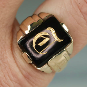 Vintage onyx initial T ring in yellow gold