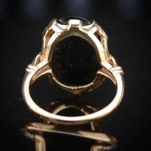 Oval black onyx vintage gold ring in yellow  gold by Manor Jewels