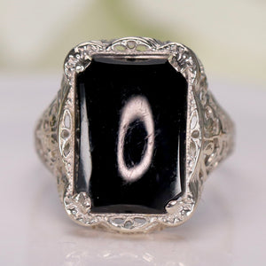 Vintage onyx ring in filigree white gold