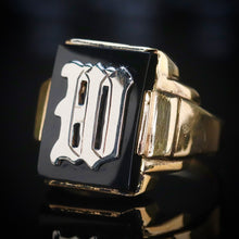 Load image into Gallery viewer, Vintage onyx ring with initial W in yellow gold