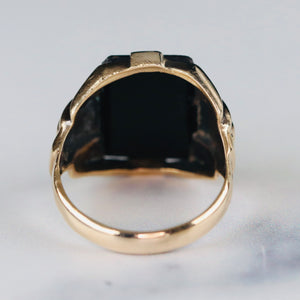 Vintage onyx initial T ring in yellow gold