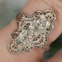 Load image into Gallery viewer, Vintage ring in white gold with diamonds