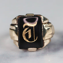 Load image into Gallery viewer, Vintage onyx initial T ring in yellow gold