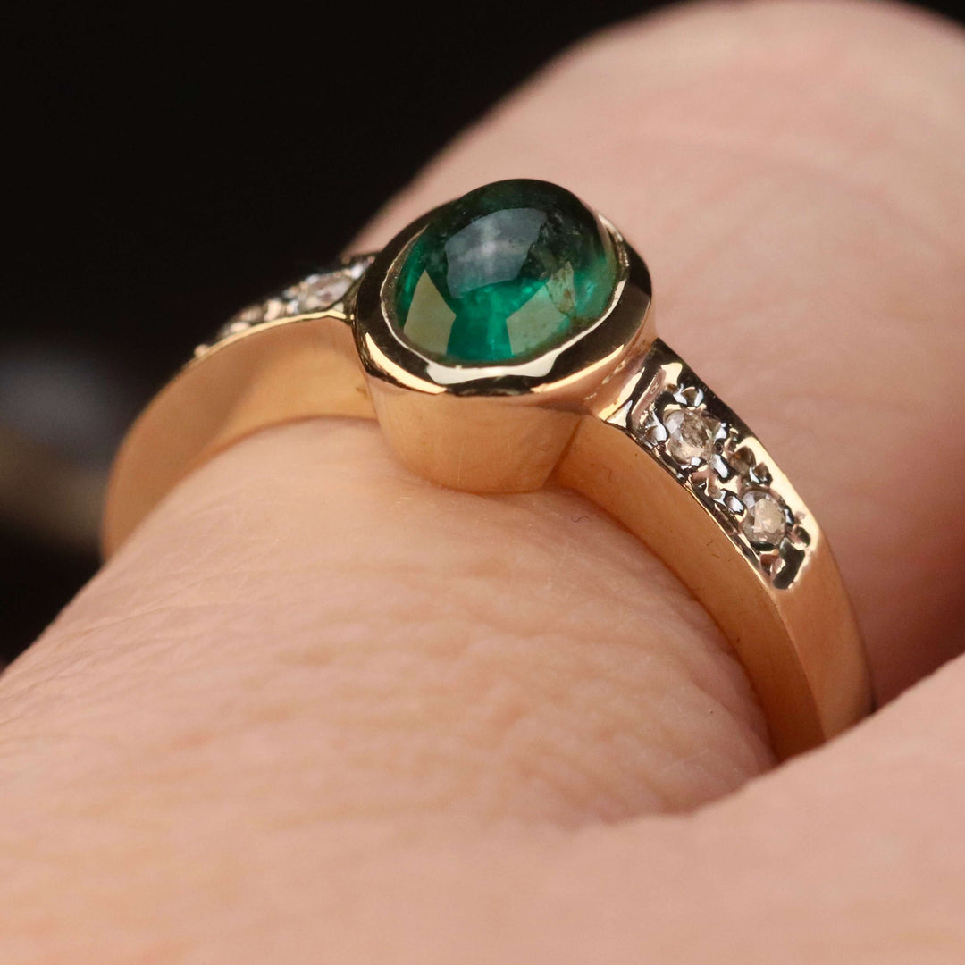 Vintage emerald and diamond ring in yellow gold from Manor Jewels