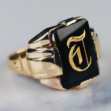 Load image into Gallery viewer, Vintage onyx initial T ring in yellow gold