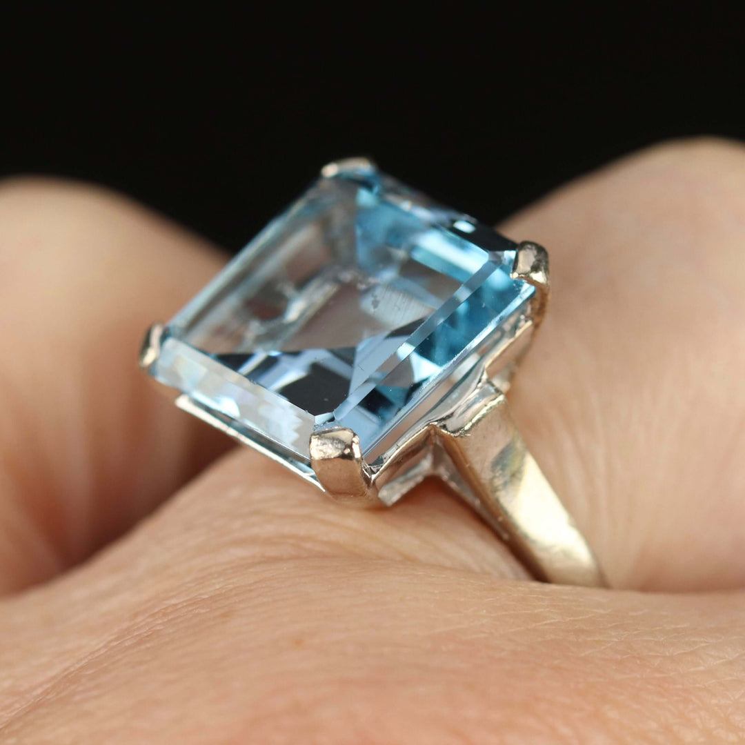 Large vintage blue lab grown spinel in white gold ring