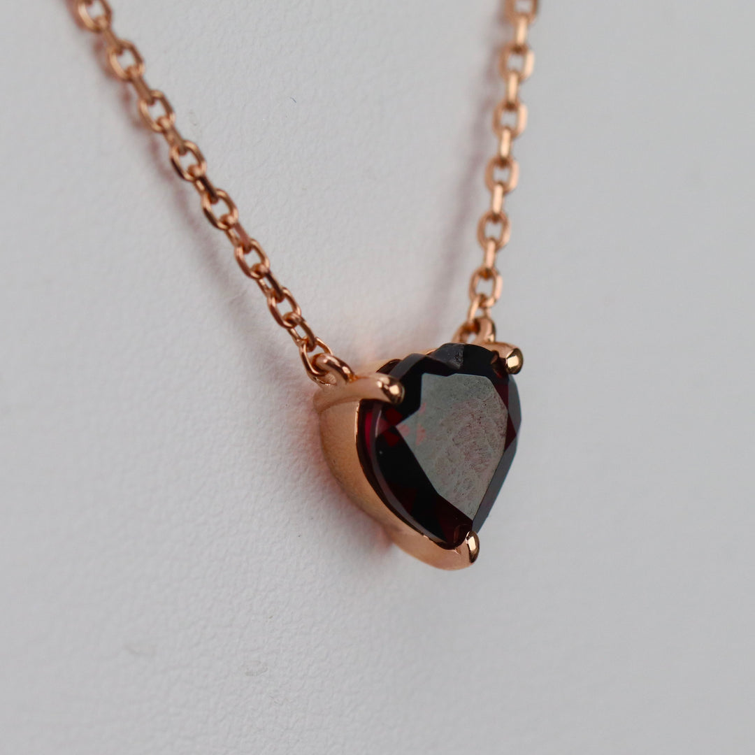 CLEARANCE! Garnet heart necklace in rose gold