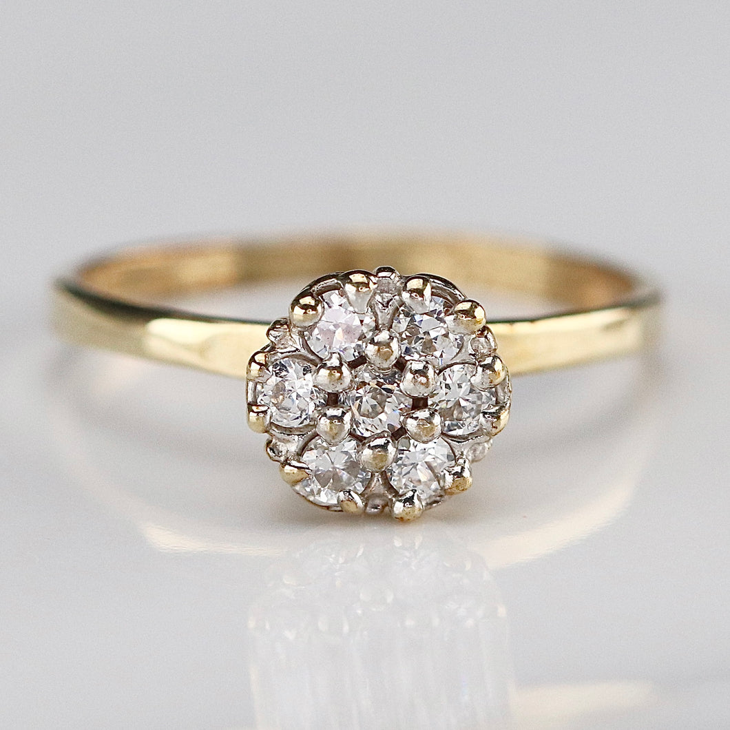 Vintage diamond ring in yellow gold