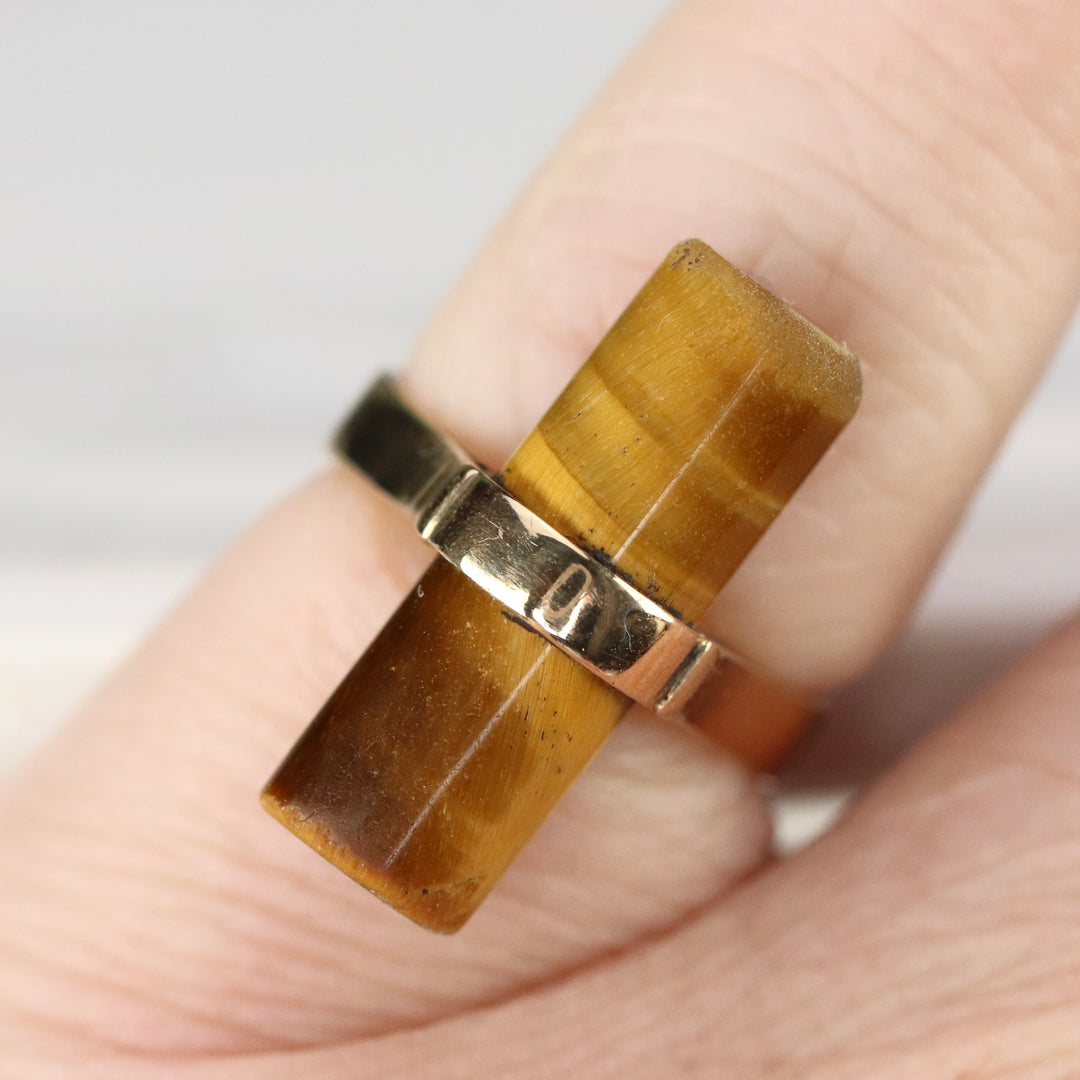 SPECIAL: Vintage tigers eye ring in yellow gold