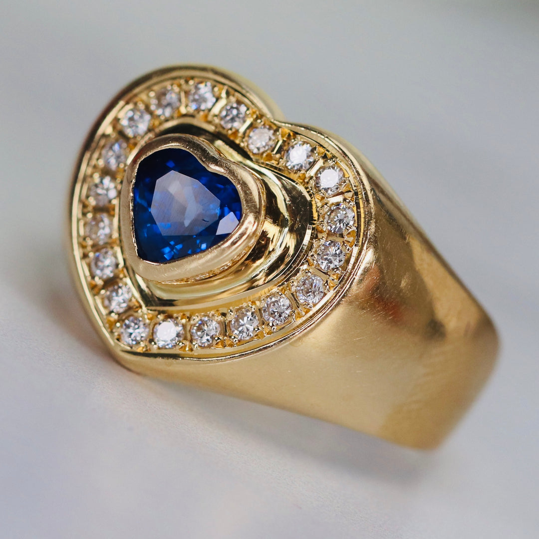 Estate Sapphire and diamond ring in 18k yellow gold