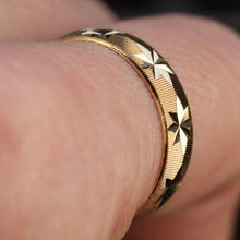 Load image into Gallery viewer, Vintage Art carved band in 14k yellow gold