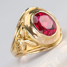 Load image into Gallery viewer, SALE!! Vintage Ruby ring in yellow gold with bees/wasps on the shoulders