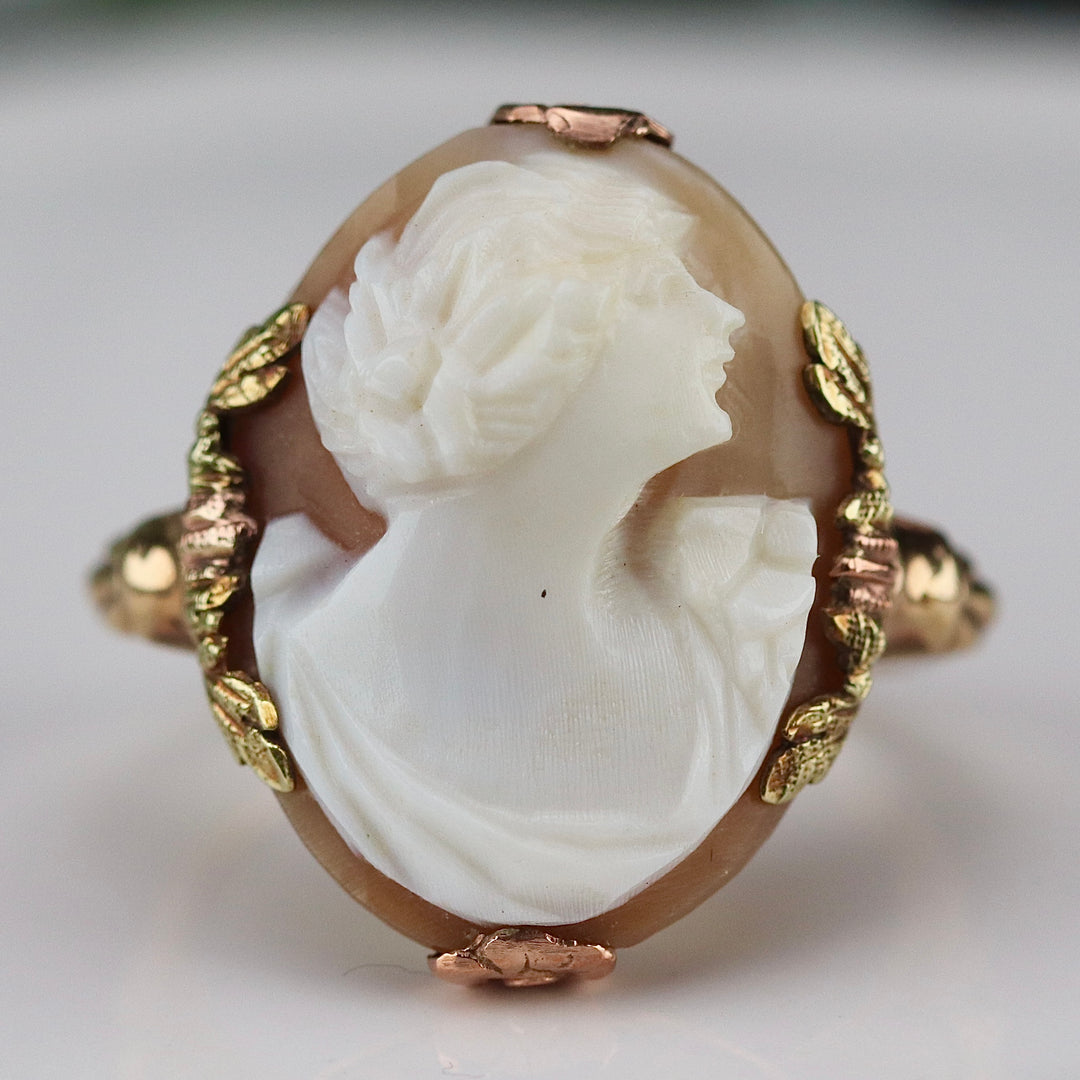 SALE!  Vintage yellow gold cameo ring