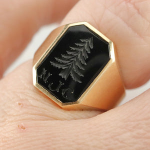 Vintage onyx tree intaglio ring in yellow gold