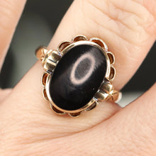 Load image into Gallery viewer, Classic onyx ring in yellow gold