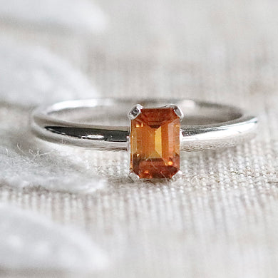 Citrine ring in white gold