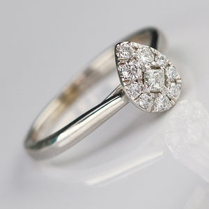 SPECIAL: Pear shape diamond cluster ring in 14k white gold