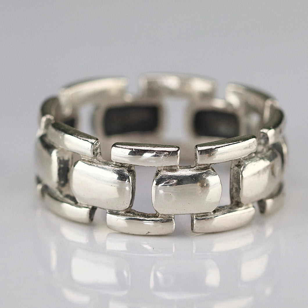 Sterling silver chunky link style band ring