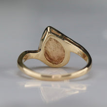 Load image into Gallery viewer, Vintage pear shaped signet ring in 14k yellow gold