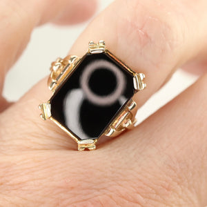 Vintage onyx tablet ring in yellow gold