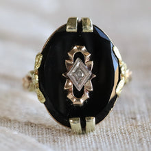 Load image into Gallery viewer, Oval onyx and diamond vintage ring in yellow gold from Manor Jewels