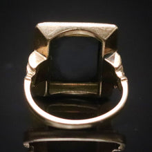 Load image into Gallery viewer, Vintage onyx intaglio ring in yellow gold