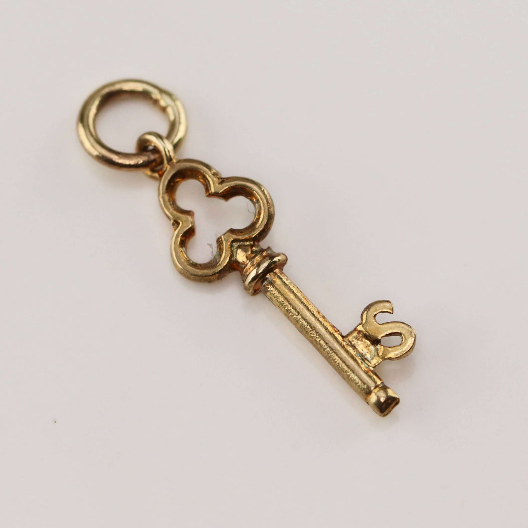 Vintage Initial S key charm in yellow gold