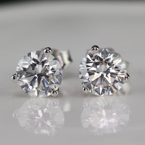 Lab grown 2ctw F/VS Diamond studs in 14k white gold