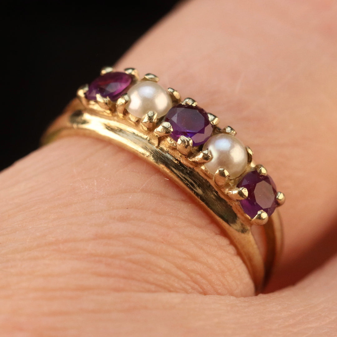 Vintage amethyst and pearl ring in yellow gold