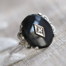 Load image into Gallery viewer, Vintage Onyx and diamond ring in white gold