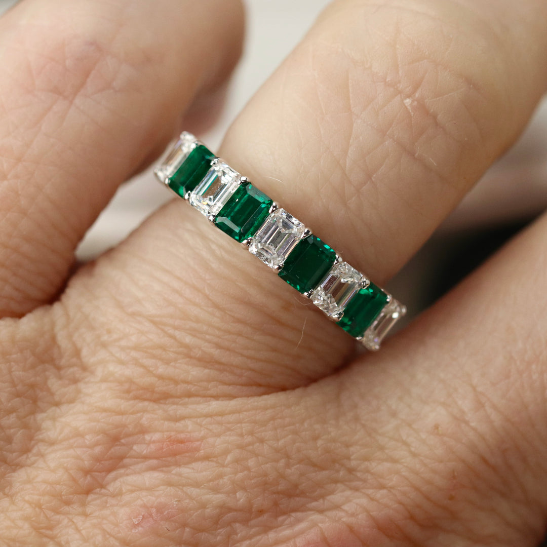 SPECIAL!! MANOR ROYAL: The Eugenie - Lab grown emerald and diamond ring in 14k white gold