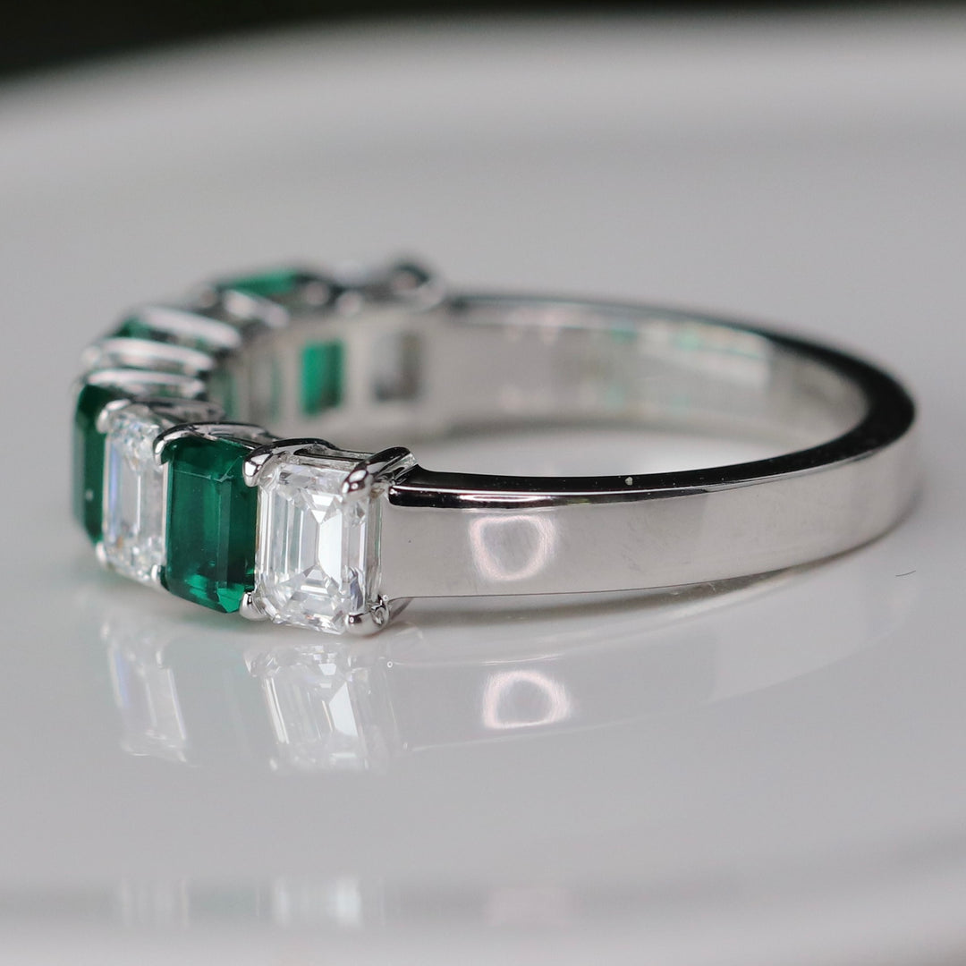 SPECIAL!! MANOR ROYAL: The Eugenie - Lab grown emerald and diamond ring in 14k white gold