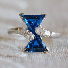 Load image into Gallery viewer, Vintage lab grown unusual blue and white spinel ring in white gold