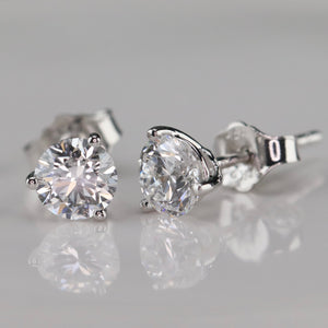 Lab grown 1ctw F/VS Diamond studs in 14k white gold