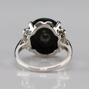 Vintage Onyx and diamond ring in white gold