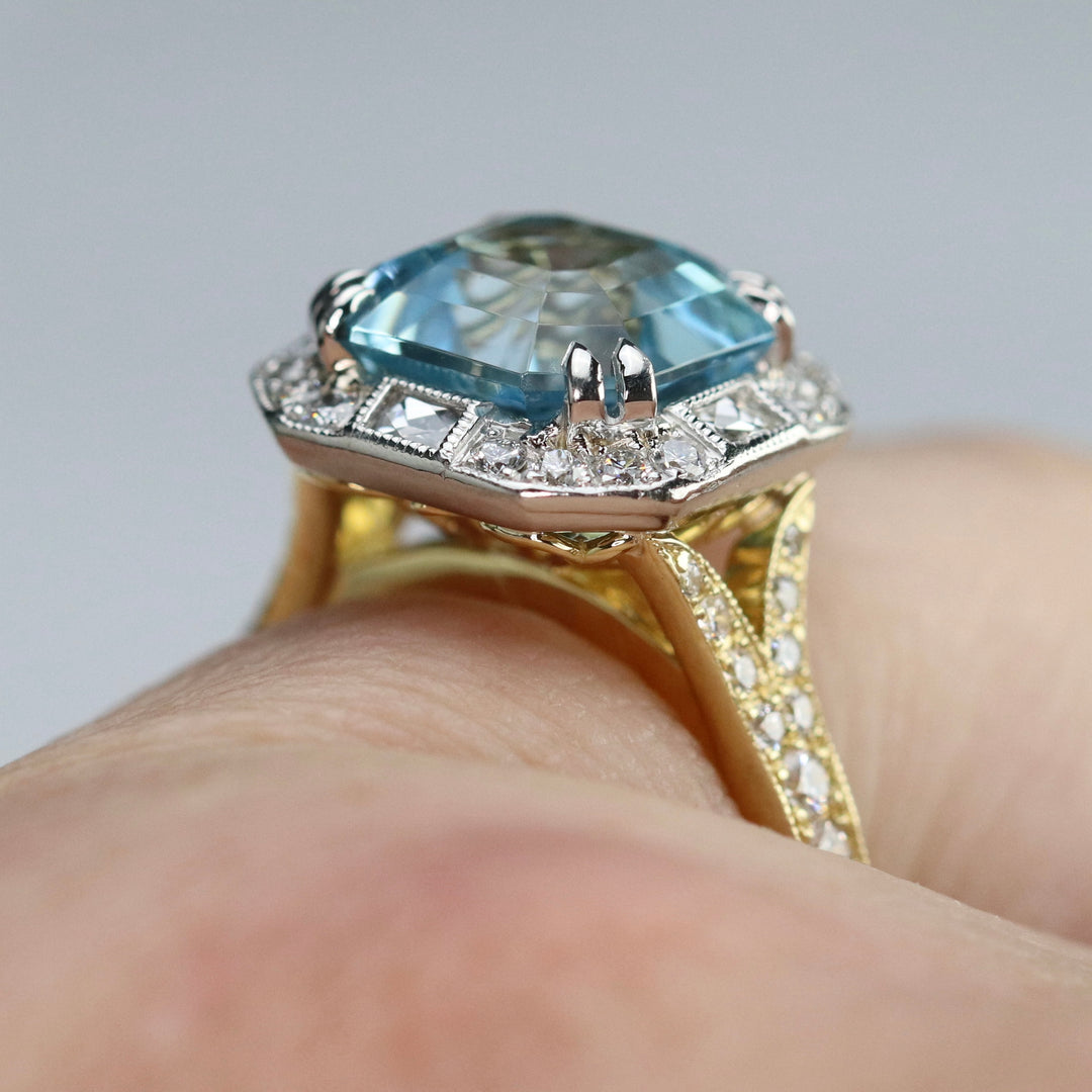 18k/platinum Aquamarine and diamond ring by David Klass