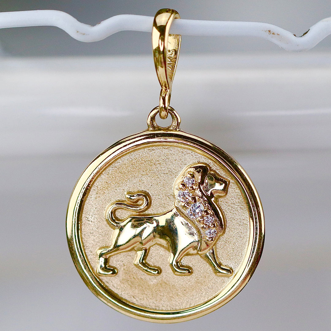 Leo medallion pendant with lion and diamonds in 14k yellow gold