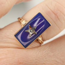 Load image into Gallery viewer, Vintage Eastern star chalcedony  ring in yellow gold