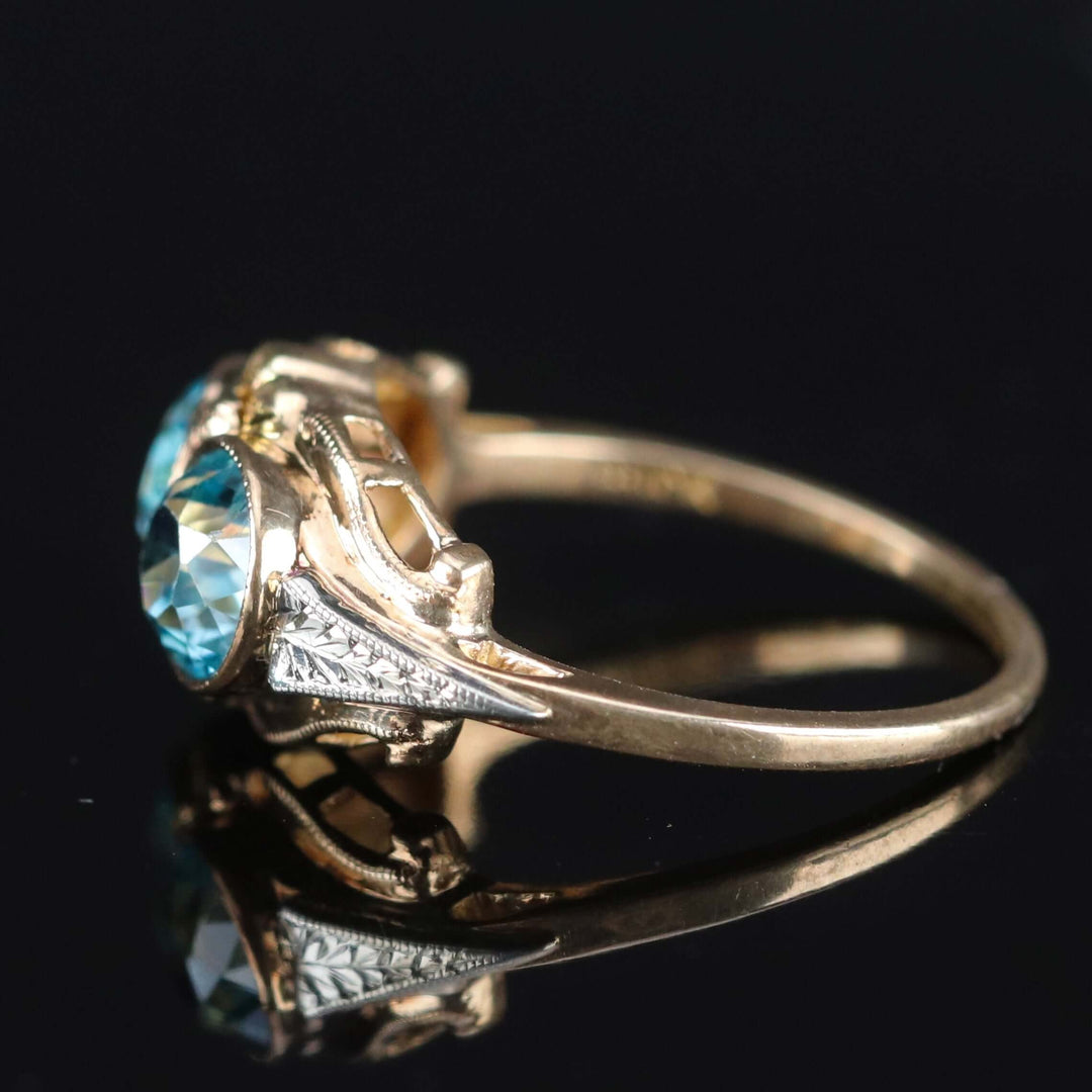 Vintage double blue zircon ring in yellow gold