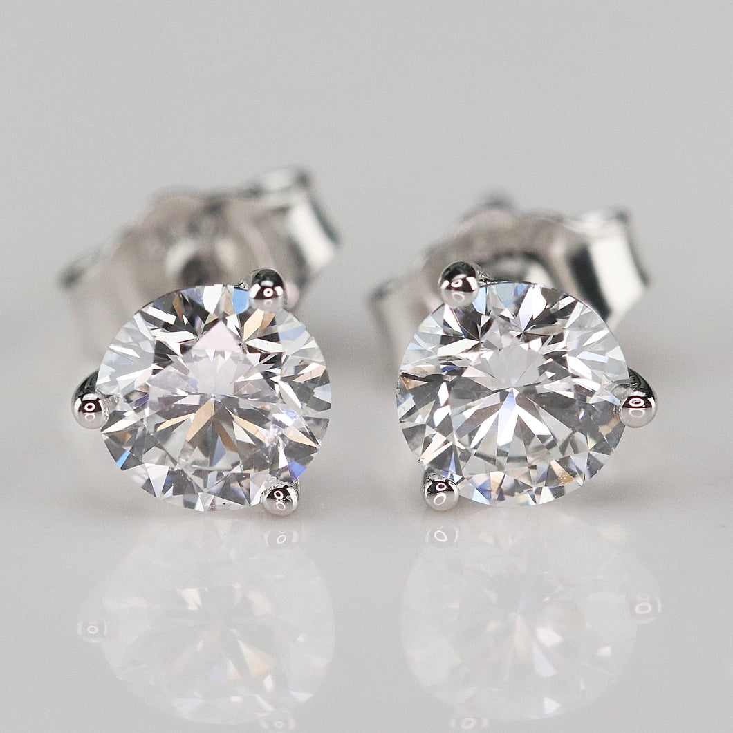 Lab grown 1ctw F/VS Diamond studs in 14k white gold