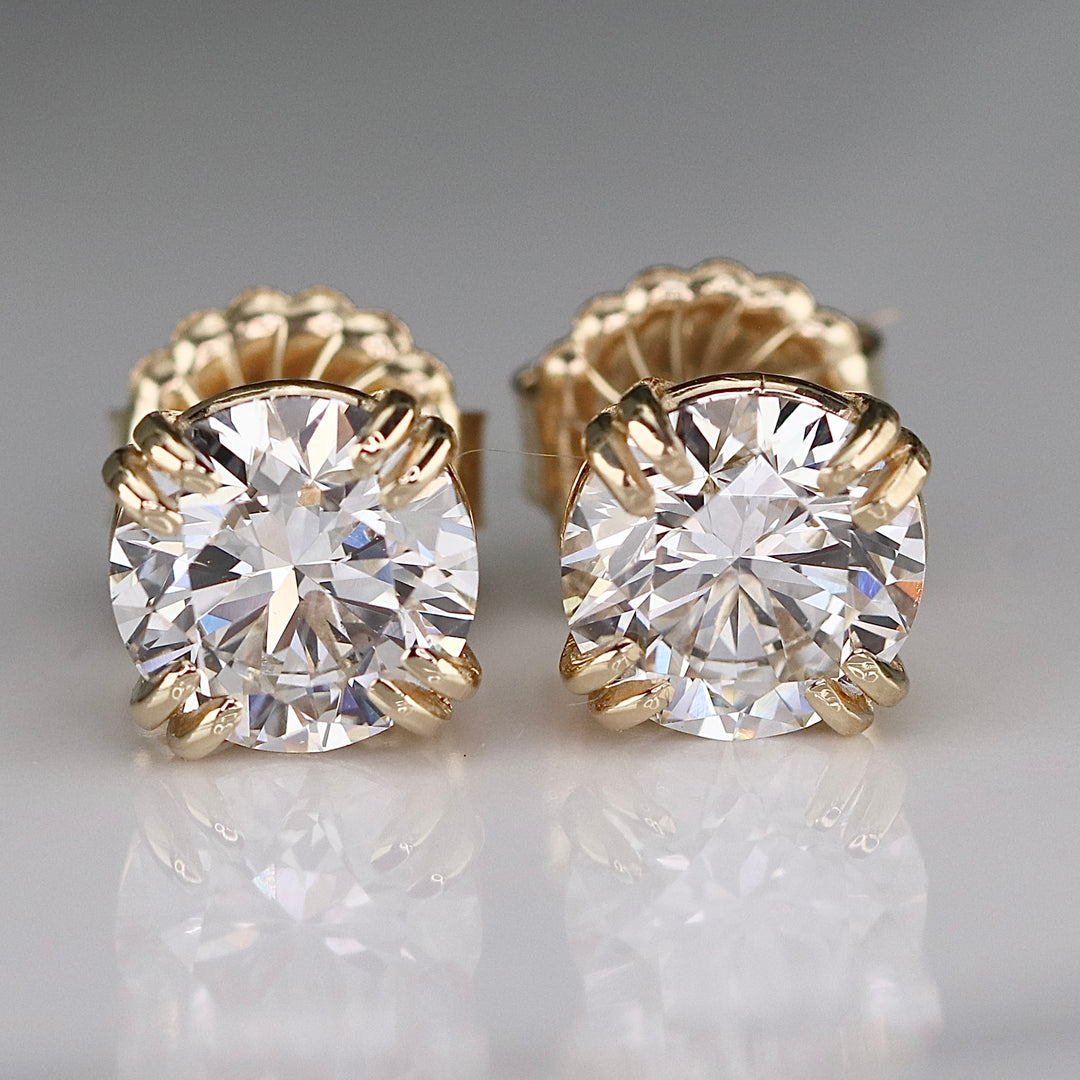 MANOR ROYAL: Lab grown 3.93ctw certed F/VS1 Ideal Diamond studs in 14k yellow gold